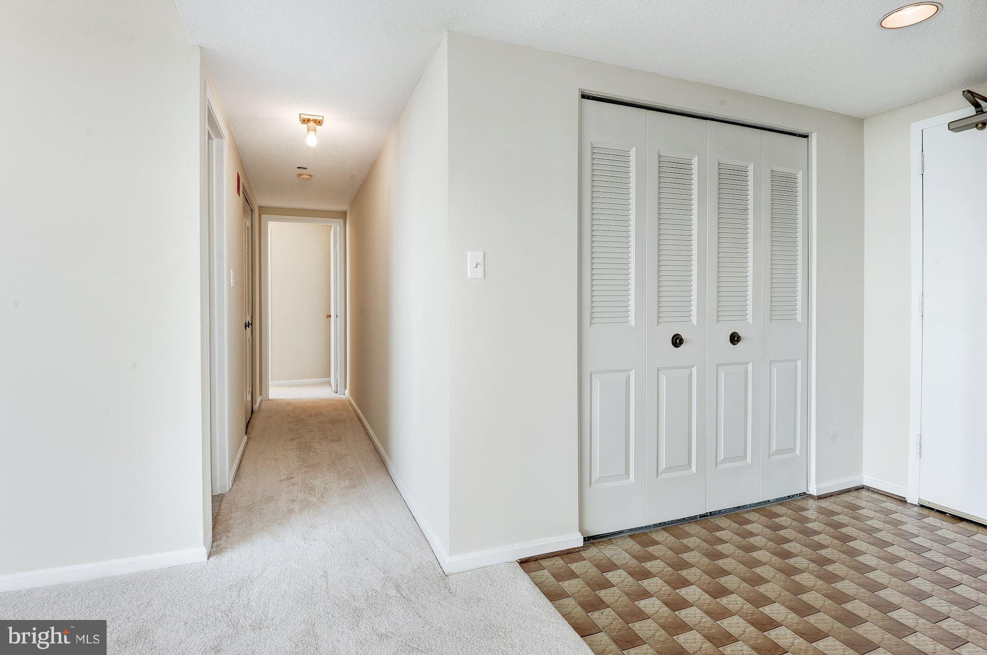 SKYLINE HOUSE - Residential