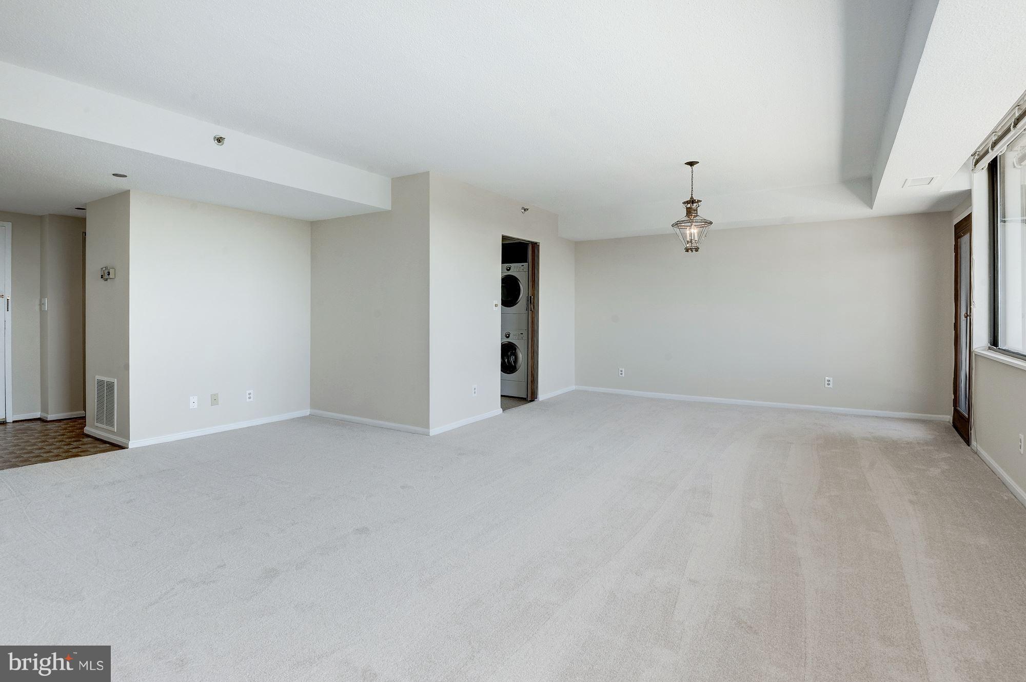 SKYLINE HOUSE - Residential