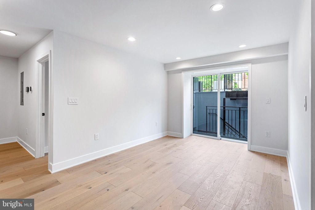 Photo of 845 19th Street NE #4, WASHINGTON, DC 20002 (MLS # DCDC2228978)