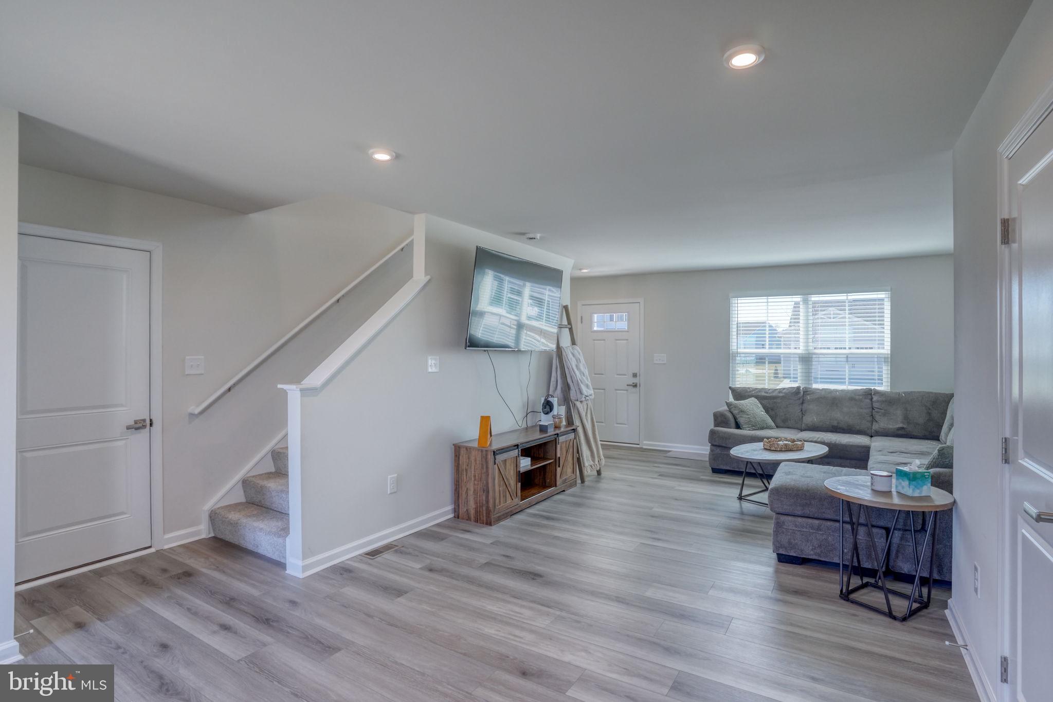 PATRIOTS GLEN - Residential