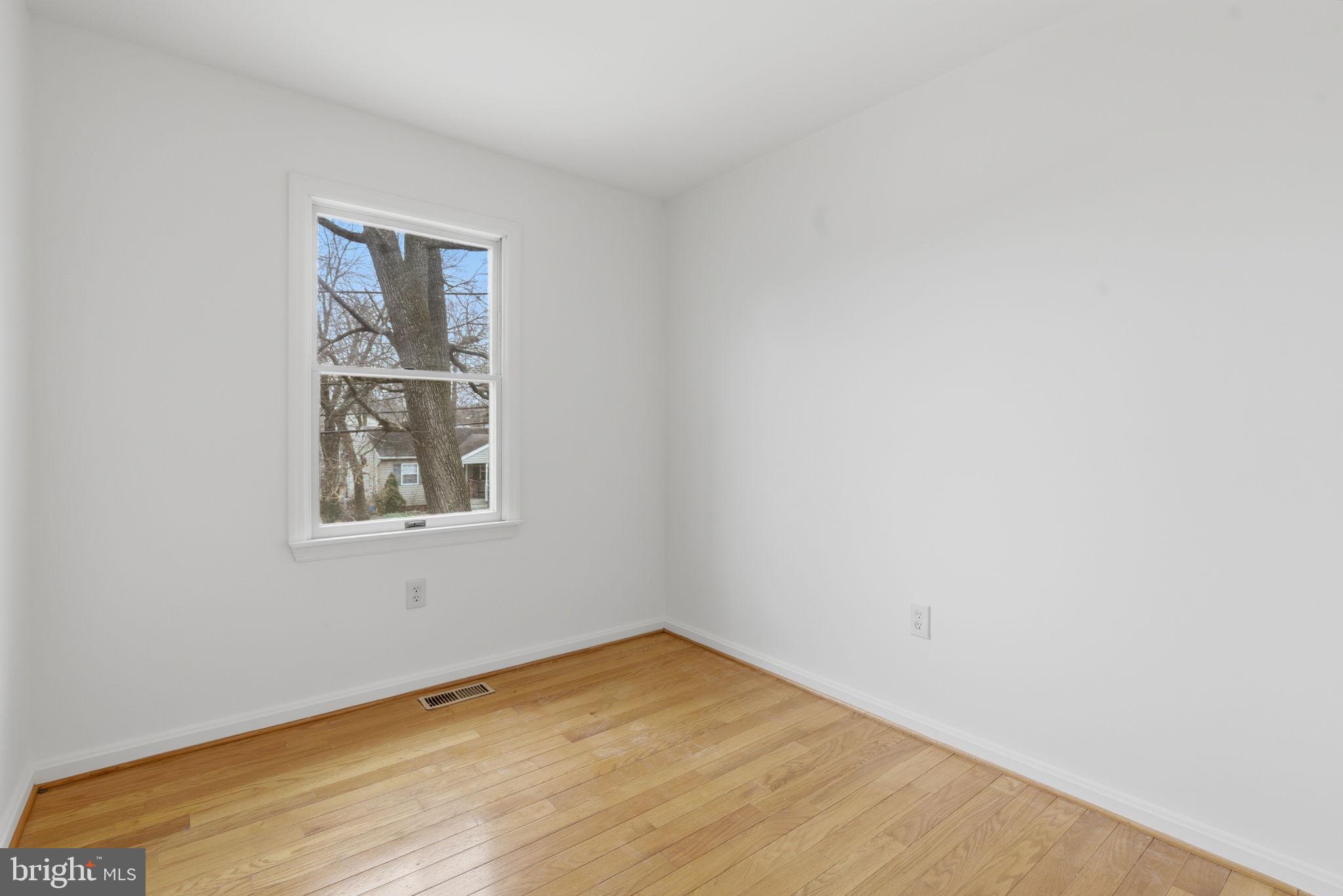 HOLLYWOOD ON THE HILL - Residential Lease