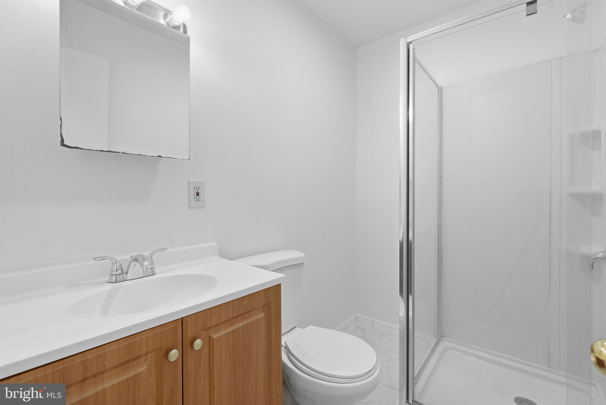 HOLLYWOOD ON THE HILL - Residential Lease