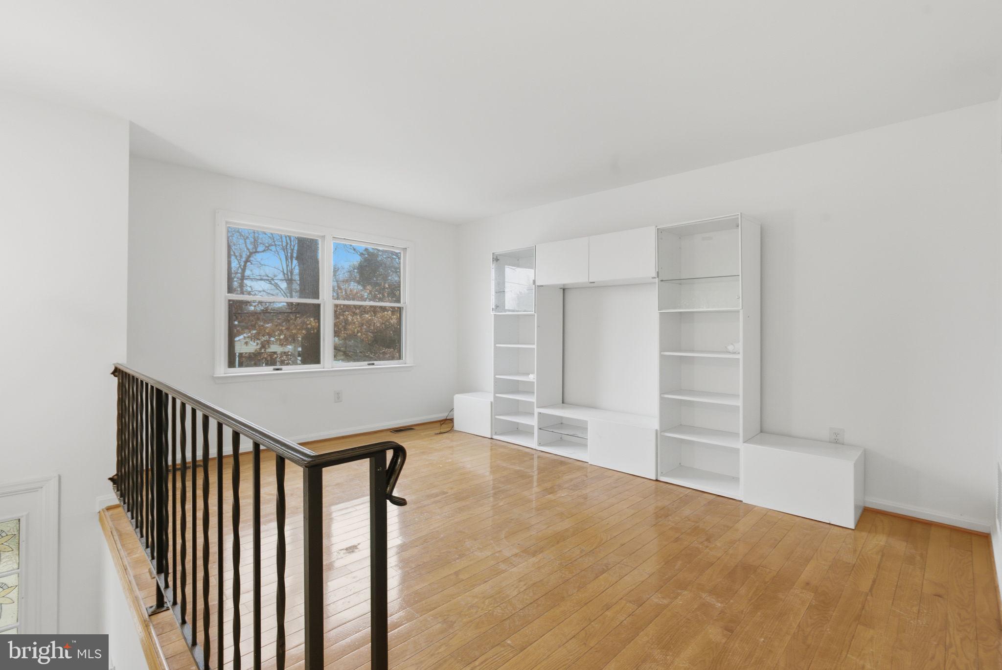 HOLLYWOOD ON THE HILL - Residential Lease