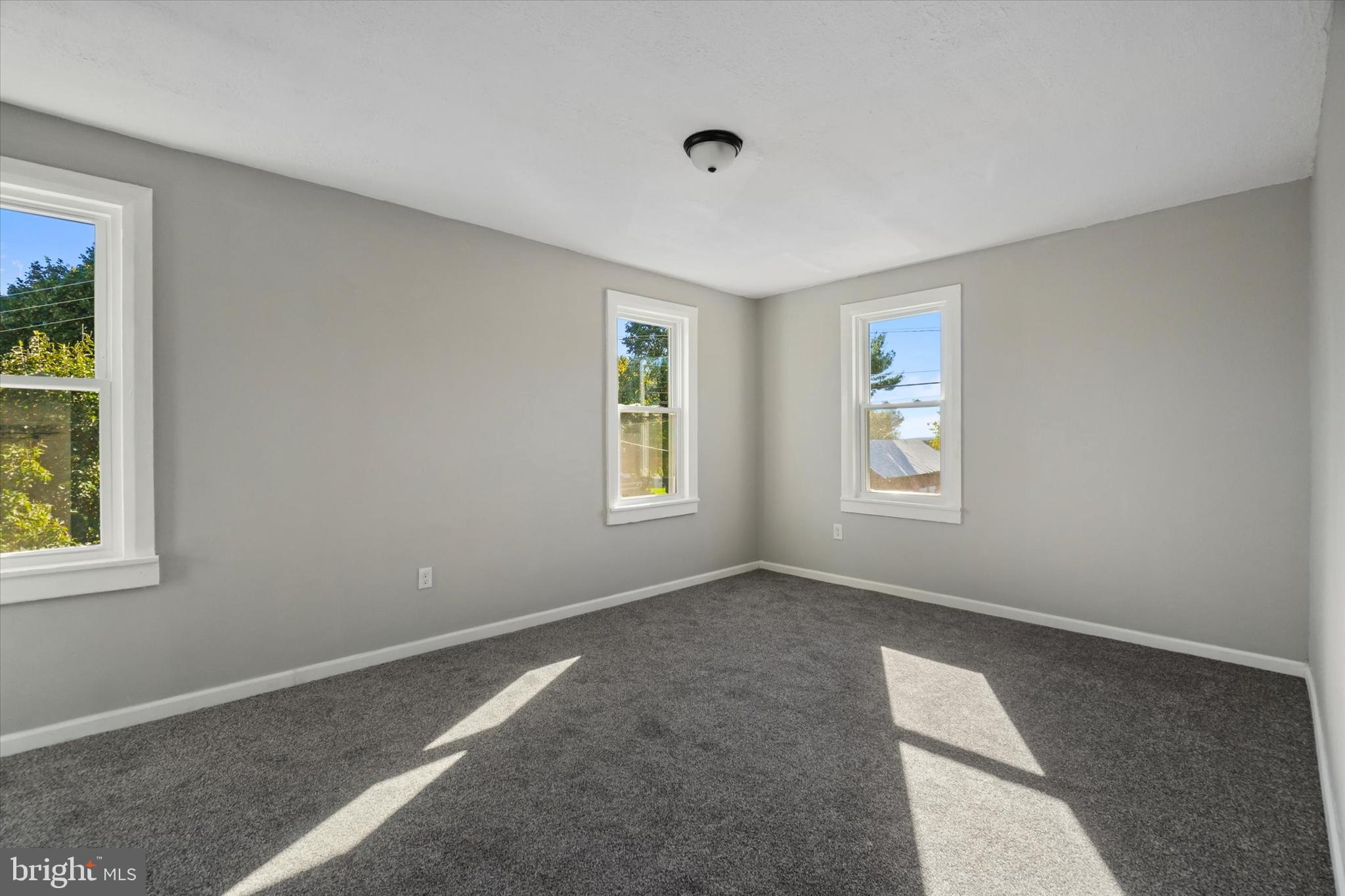 WINDSOR TWP - Residential