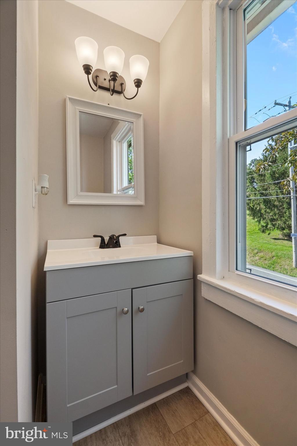 WINDSOR TWP - Residential