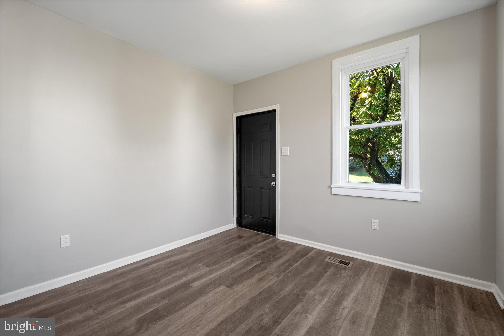 WINDSOR TWP - Residential