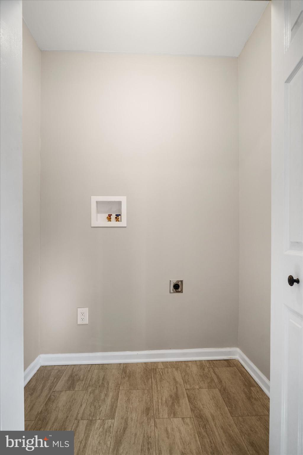 WINDSOR TWP - Residential