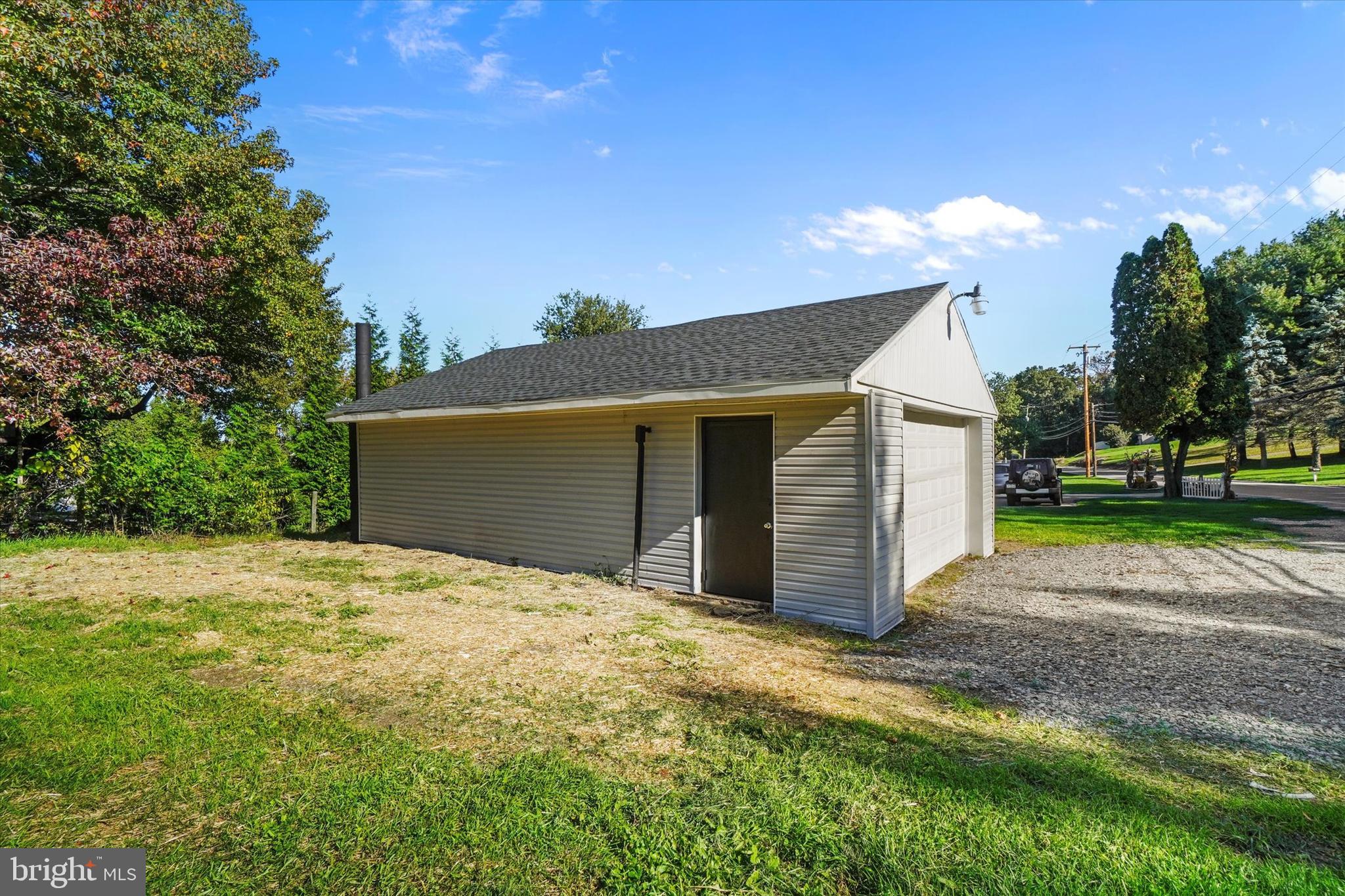 WINDSOR TWP - Residential