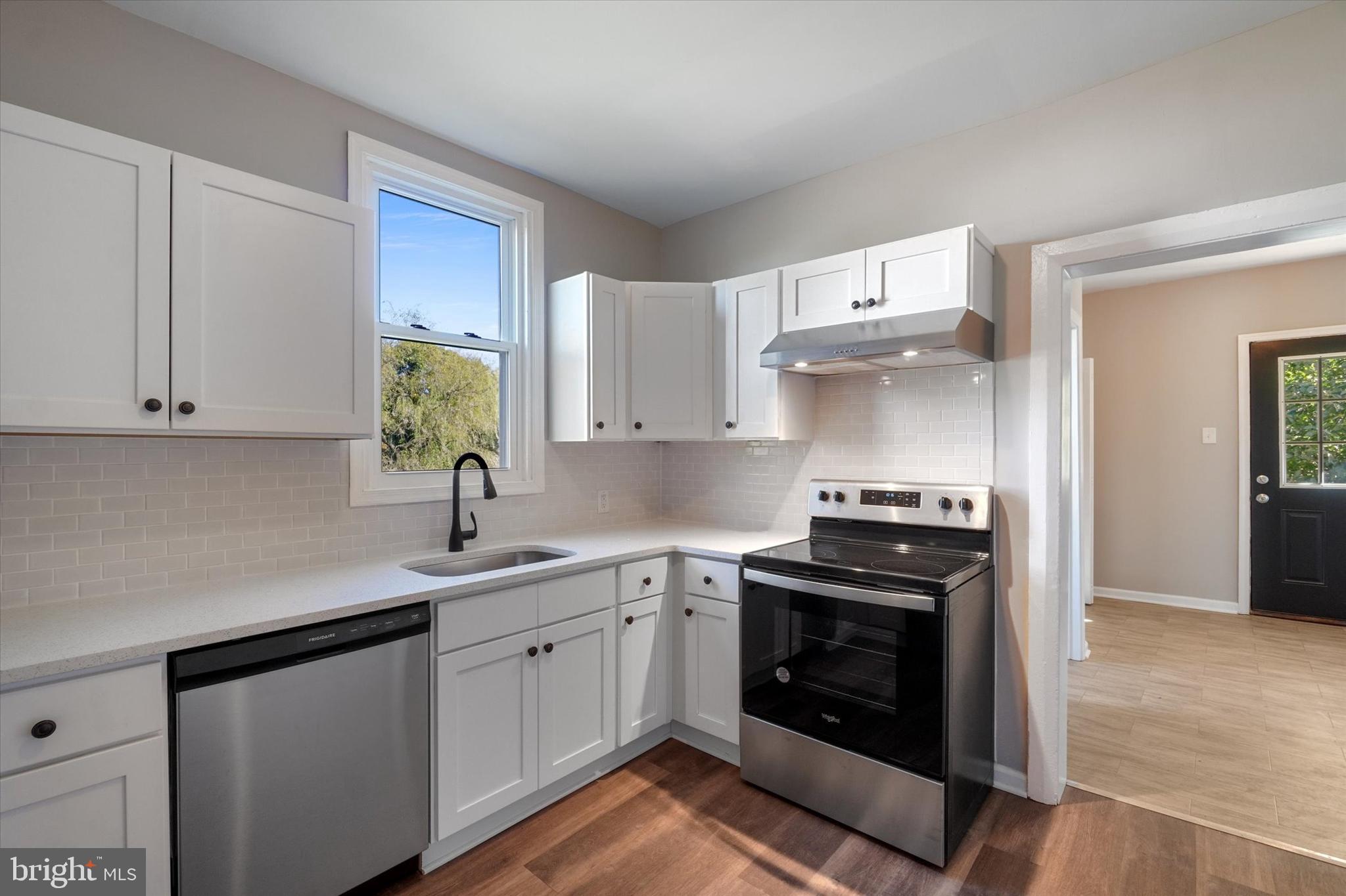 WINDSOR TWP - Residential