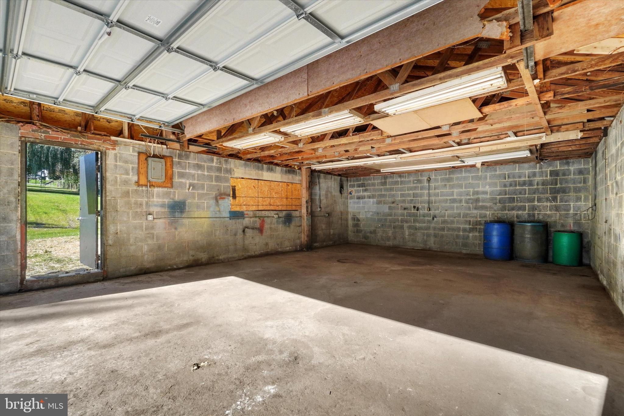 WINDSOR TWP - Residential