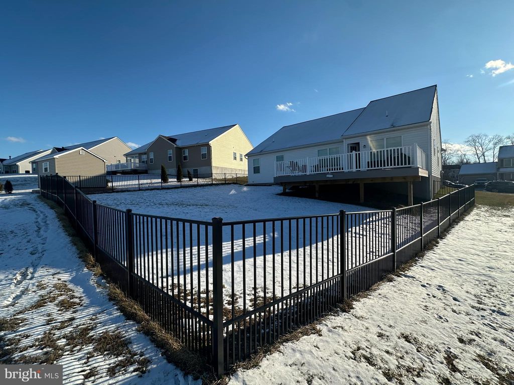 Photo of 1705 Fountain Rock Drive, DOVER, PA 17315 (MLS # PAYK2096500)