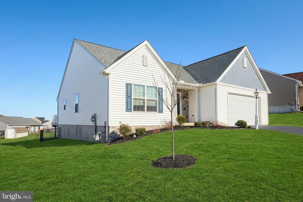 Photo of 1705 Fountain Rock Drive, DOVER, PA 17315 (MLS # PAYK2096500)