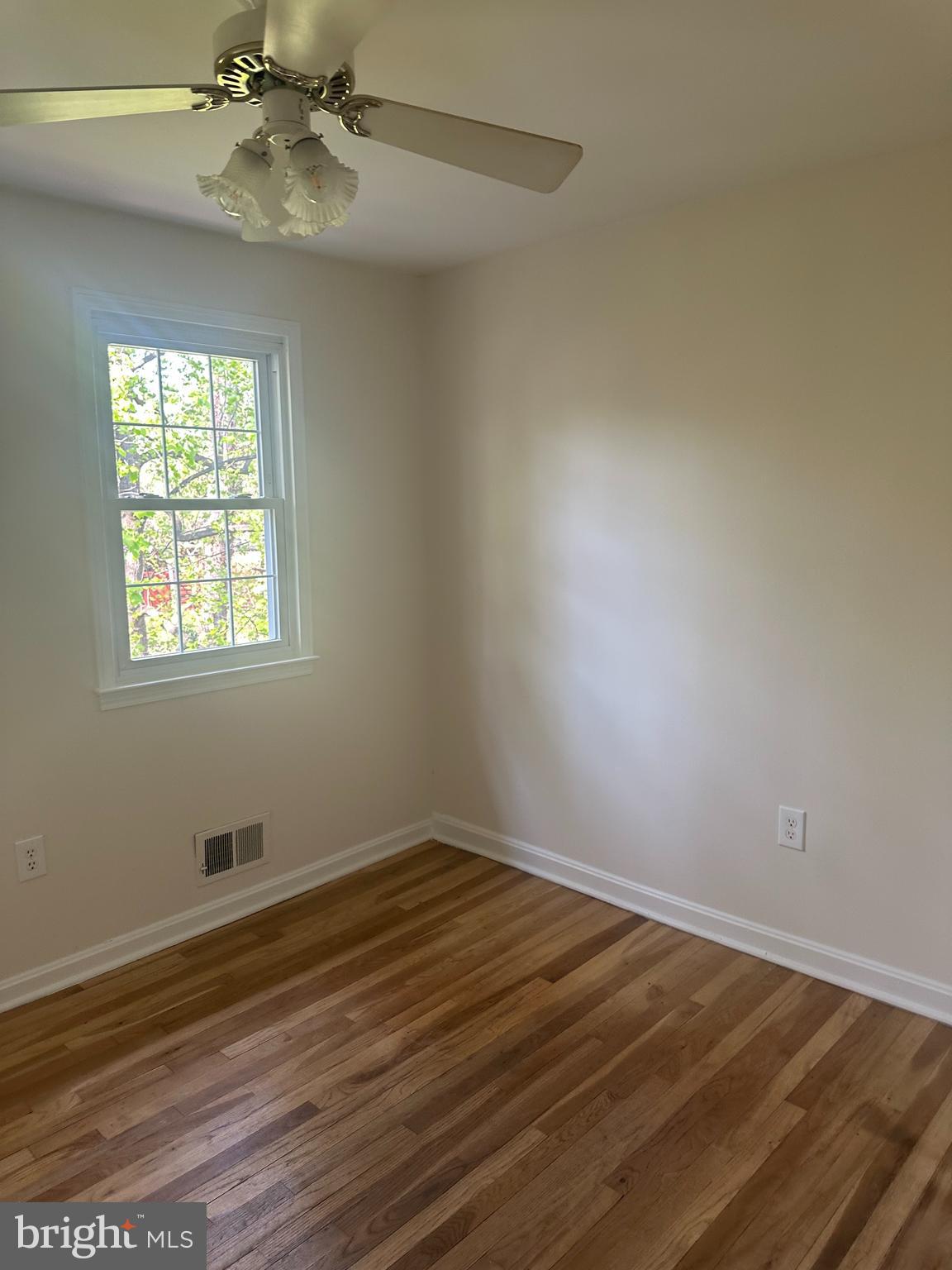 GREENWICH HILL - Residential Lease