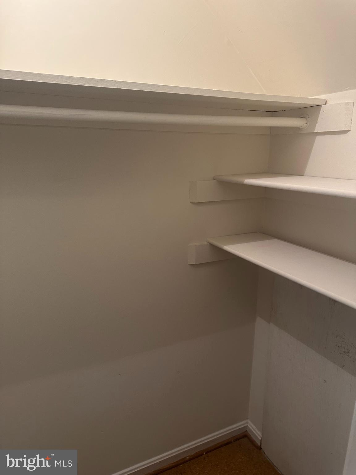 GREENWICH HILL - Residential Lease