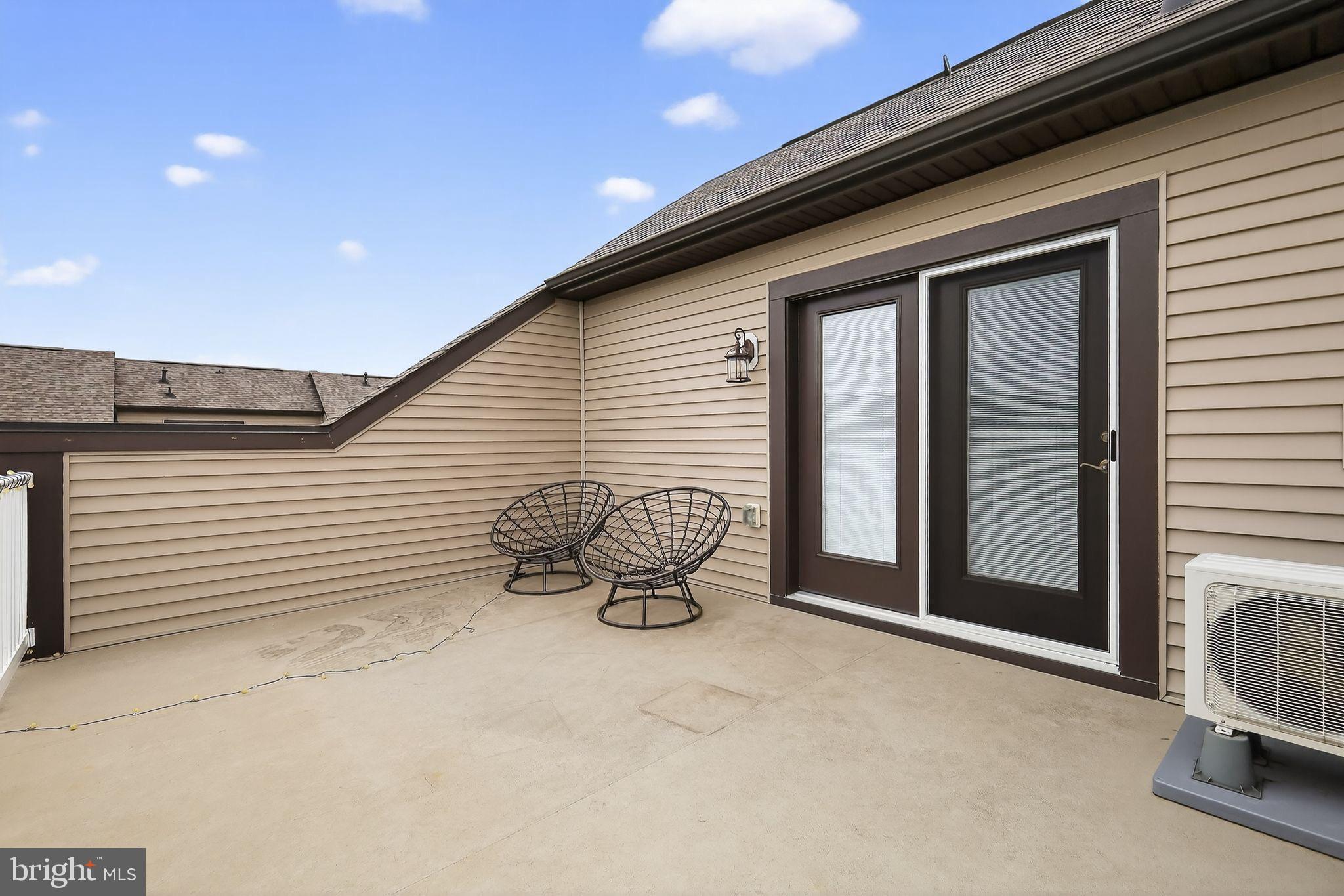 CAPITAL COURT - Residential Lease