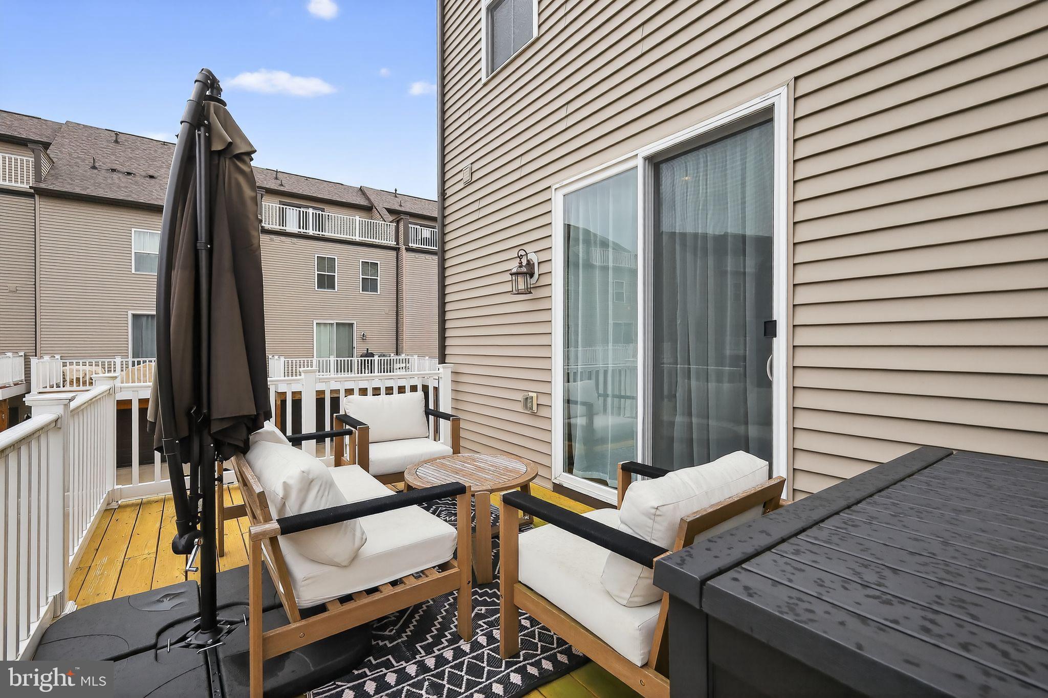 CAPITAL COURT - Residential Lease