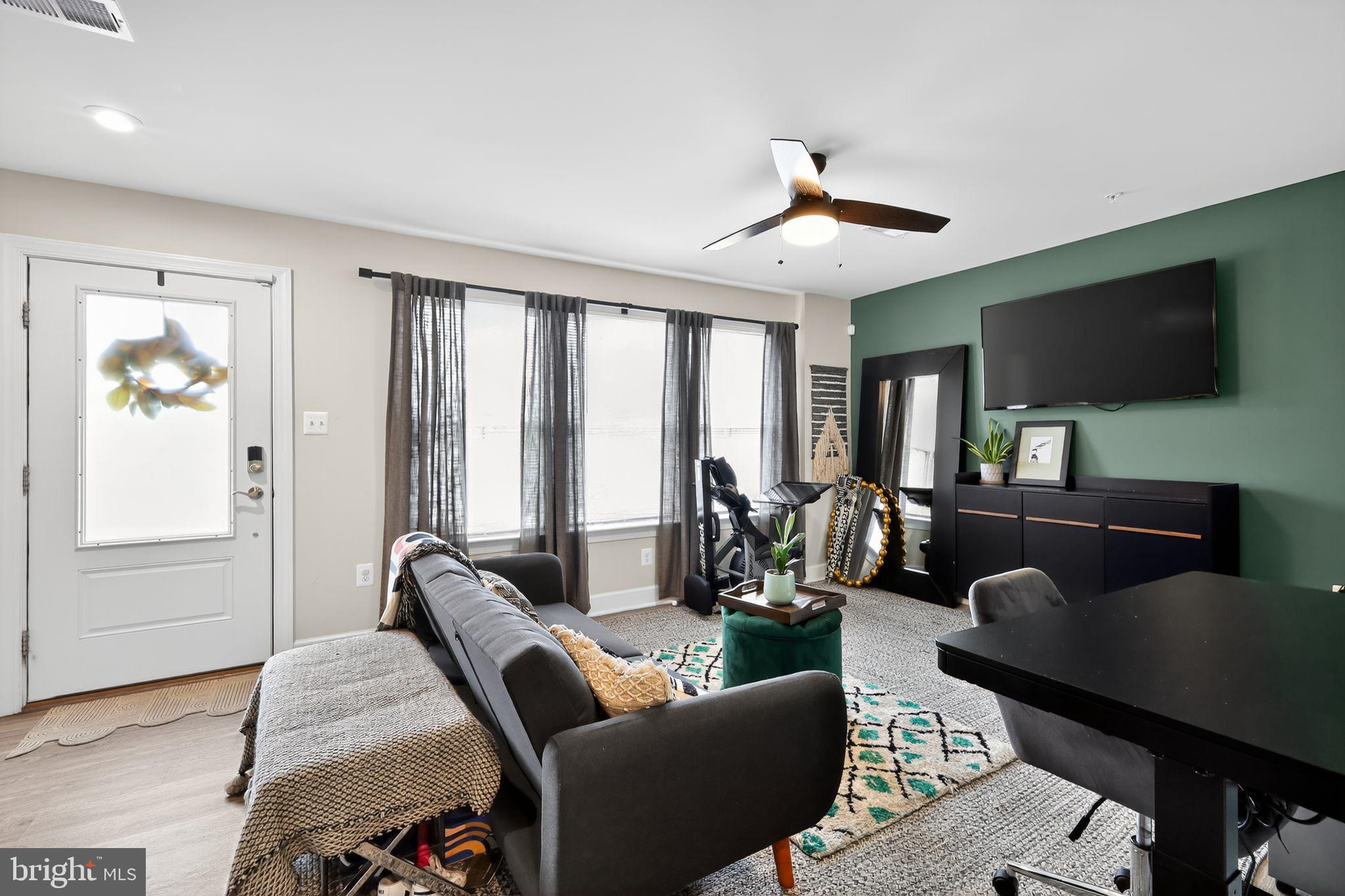 CAPITAL COURT - Residential Lease