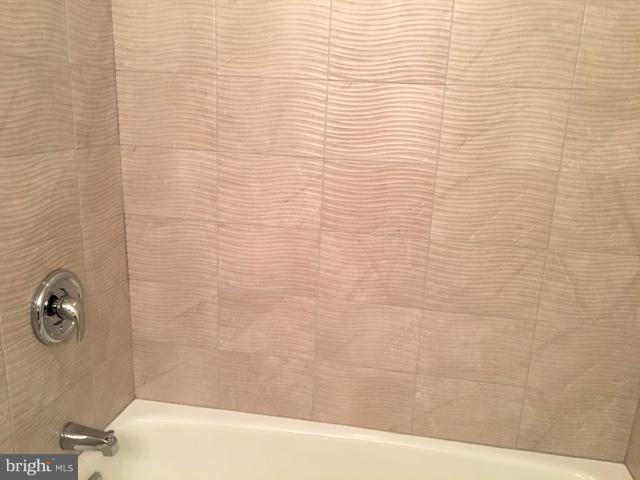 IDYLWOOD TOWERS - Residential Lease