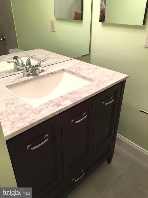 IDYLWOOD TOWERS - Residential Lease