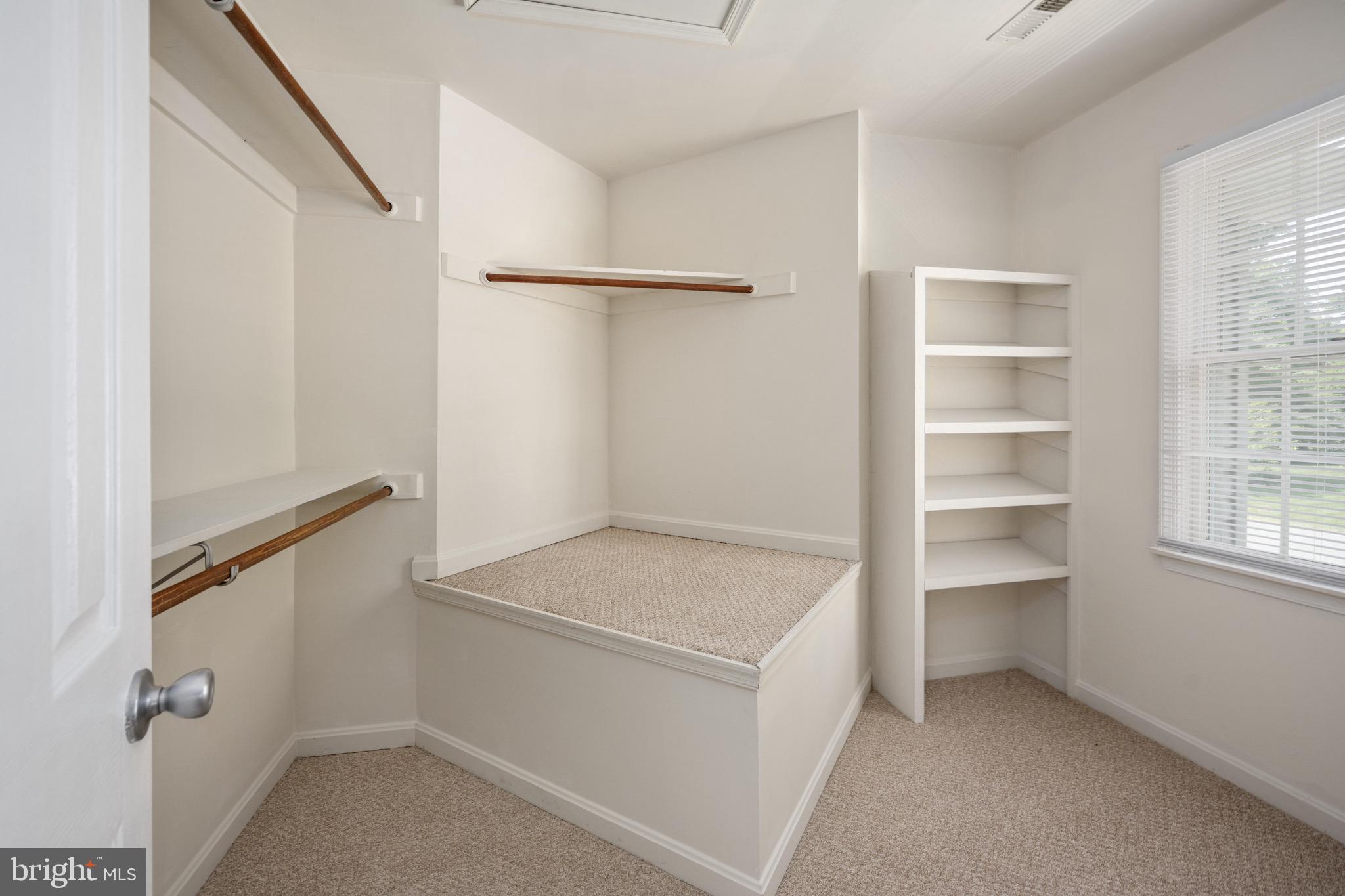 BREEZEWOOD - Residential