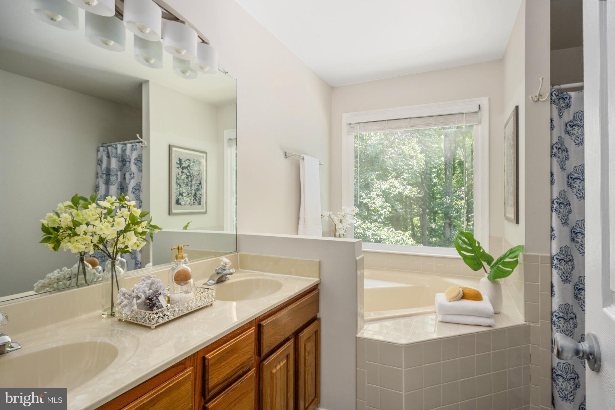 BREEZEWOOD - Residential