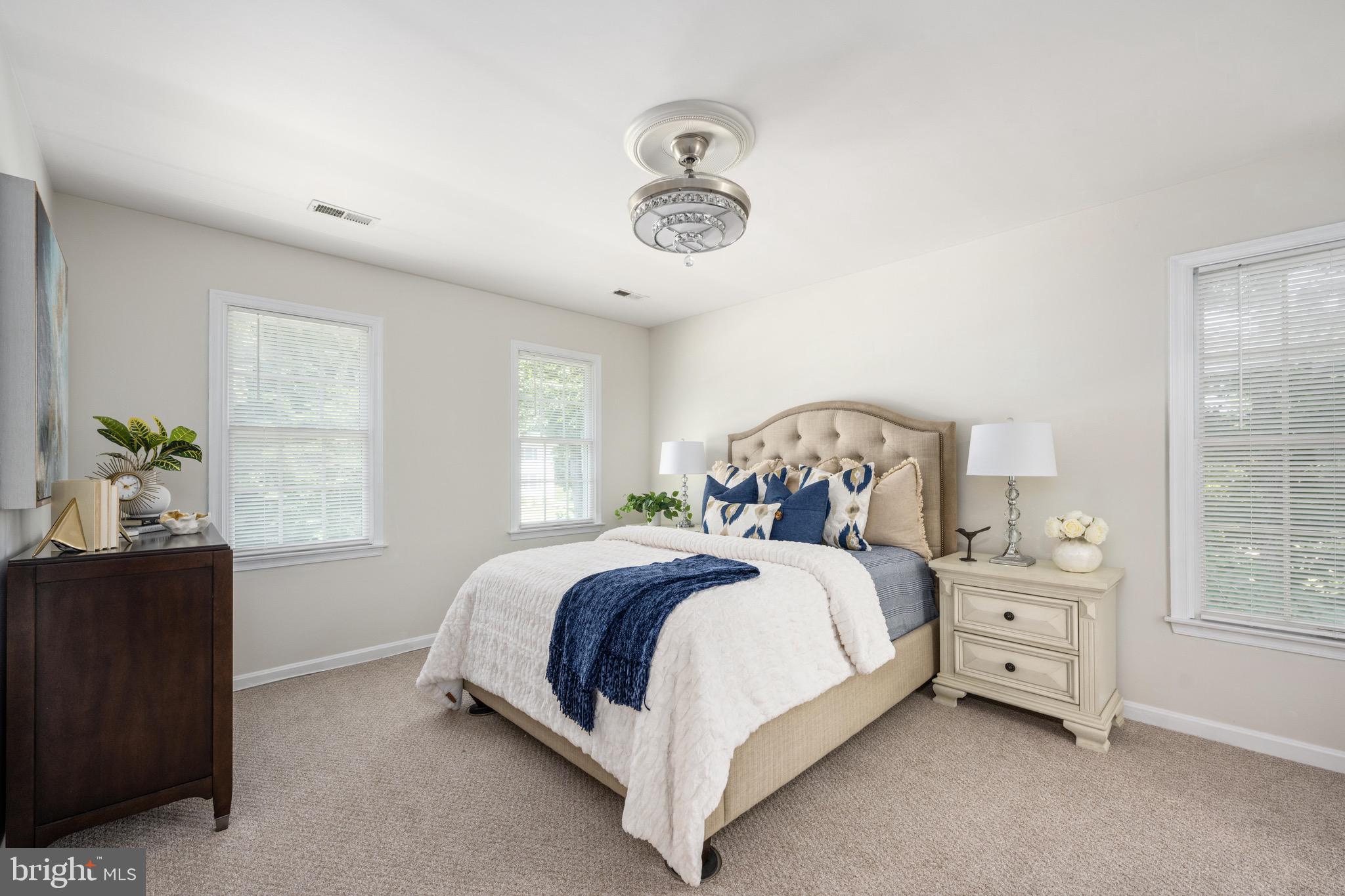 BREEZEWOOD - Residential