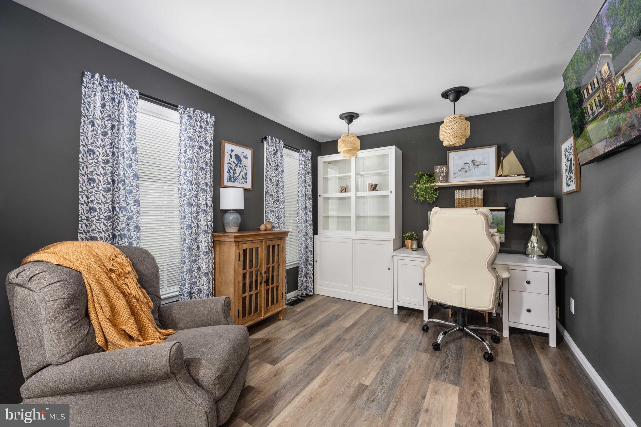 BREEZEWOOD - Residential