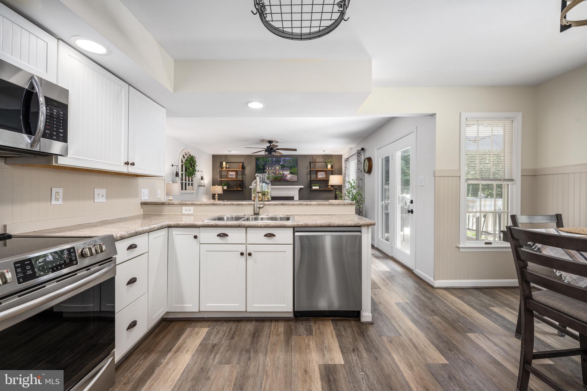 BREEZEWOOD - Residential