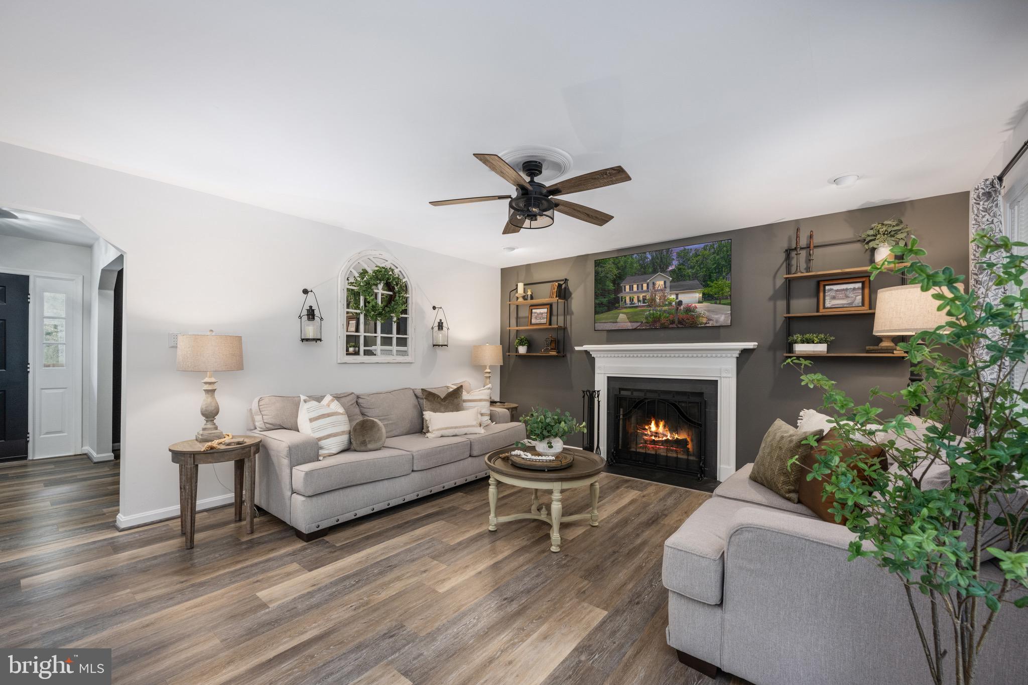 BREEZEWOOD - Residential