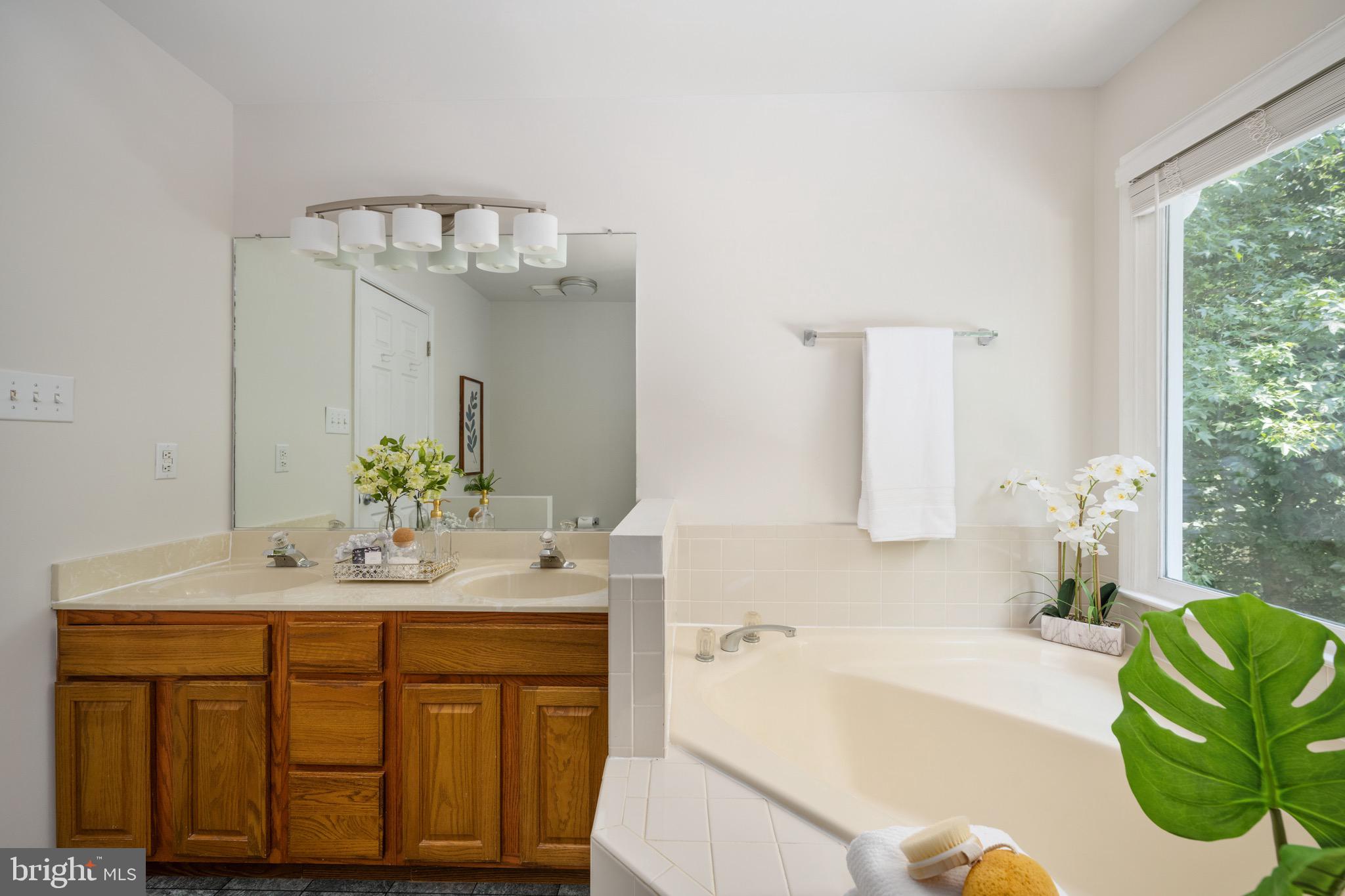 BREEZEWOOD - Residential