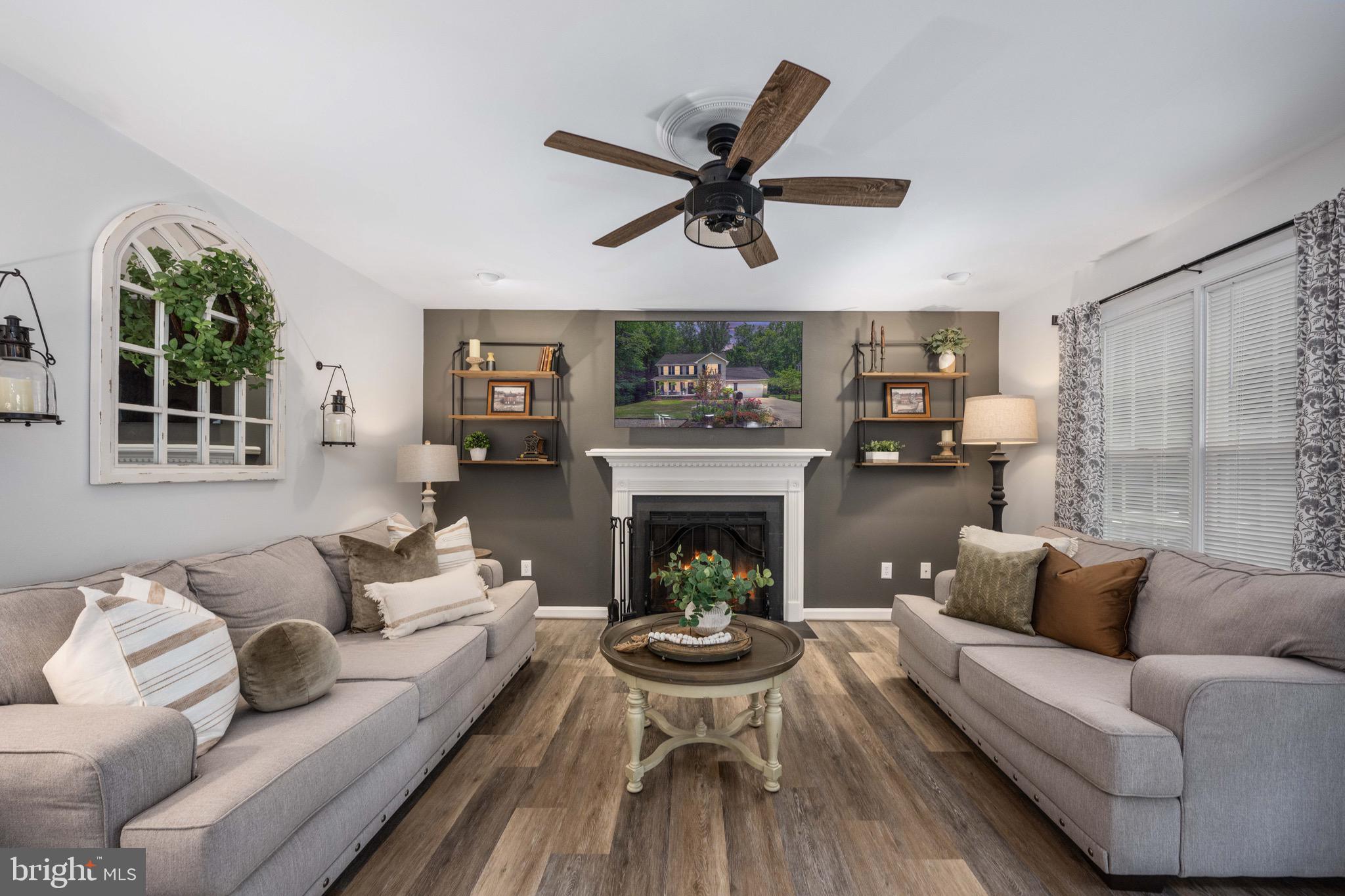 BREEZEWOOD - Residential