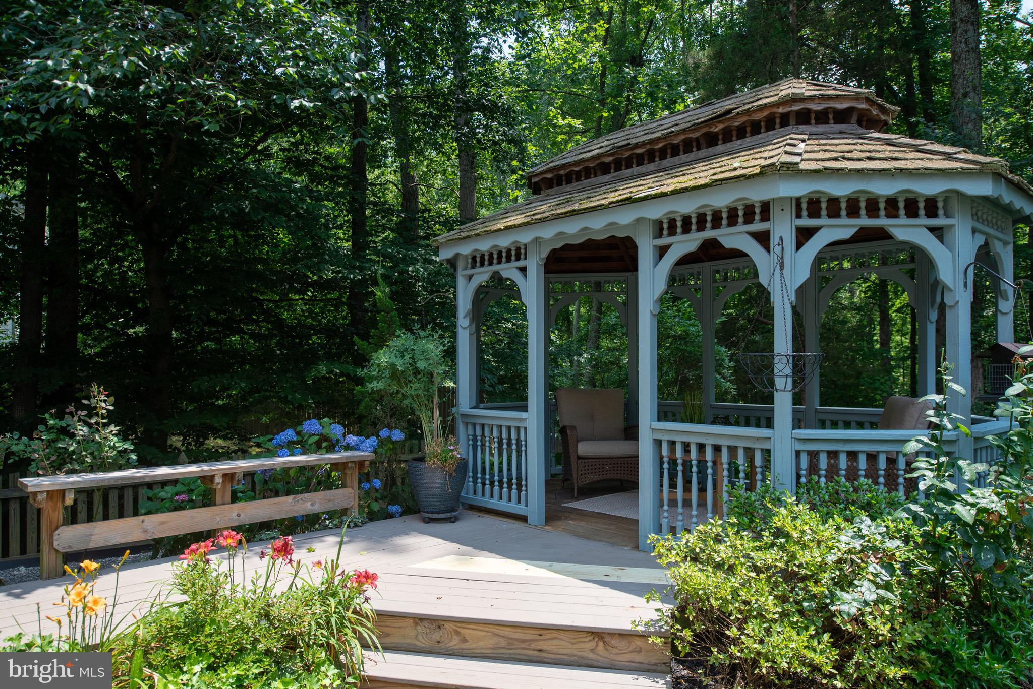 BREEZEWOOD - Residential