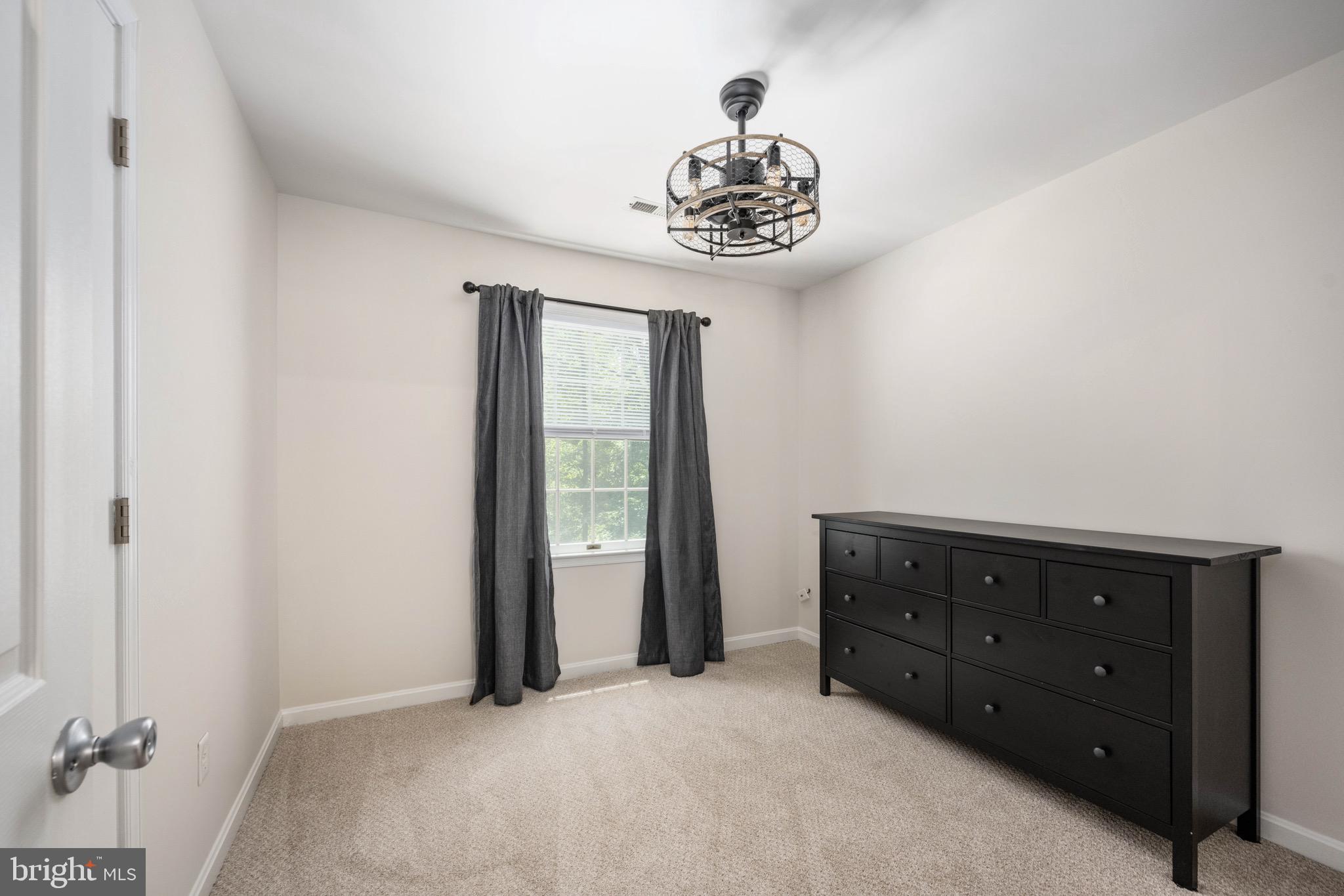 BREEZEWOOD - Residential