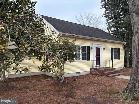 Photo of 303 W Oak Avenue, EASTON, MD 21601 (MLS # MDTA2012796)