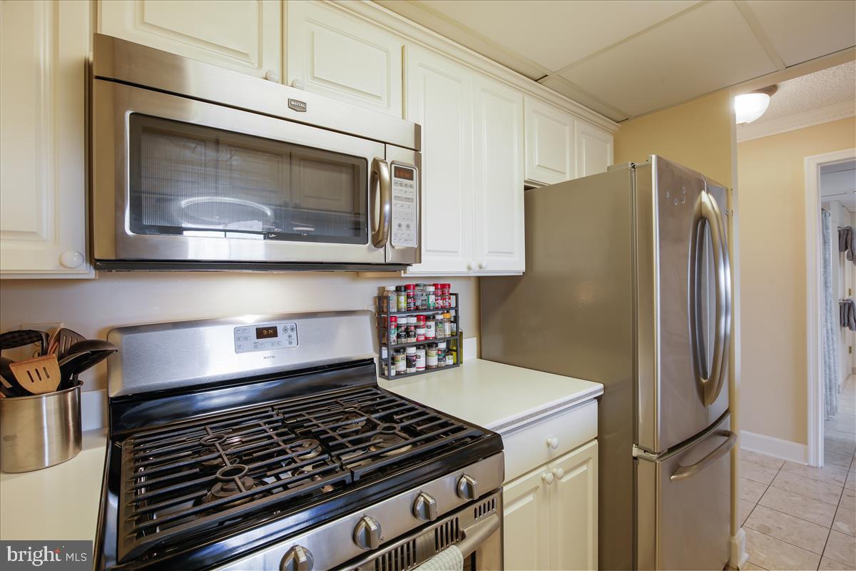 THE WILLIAMSBURG - Residential