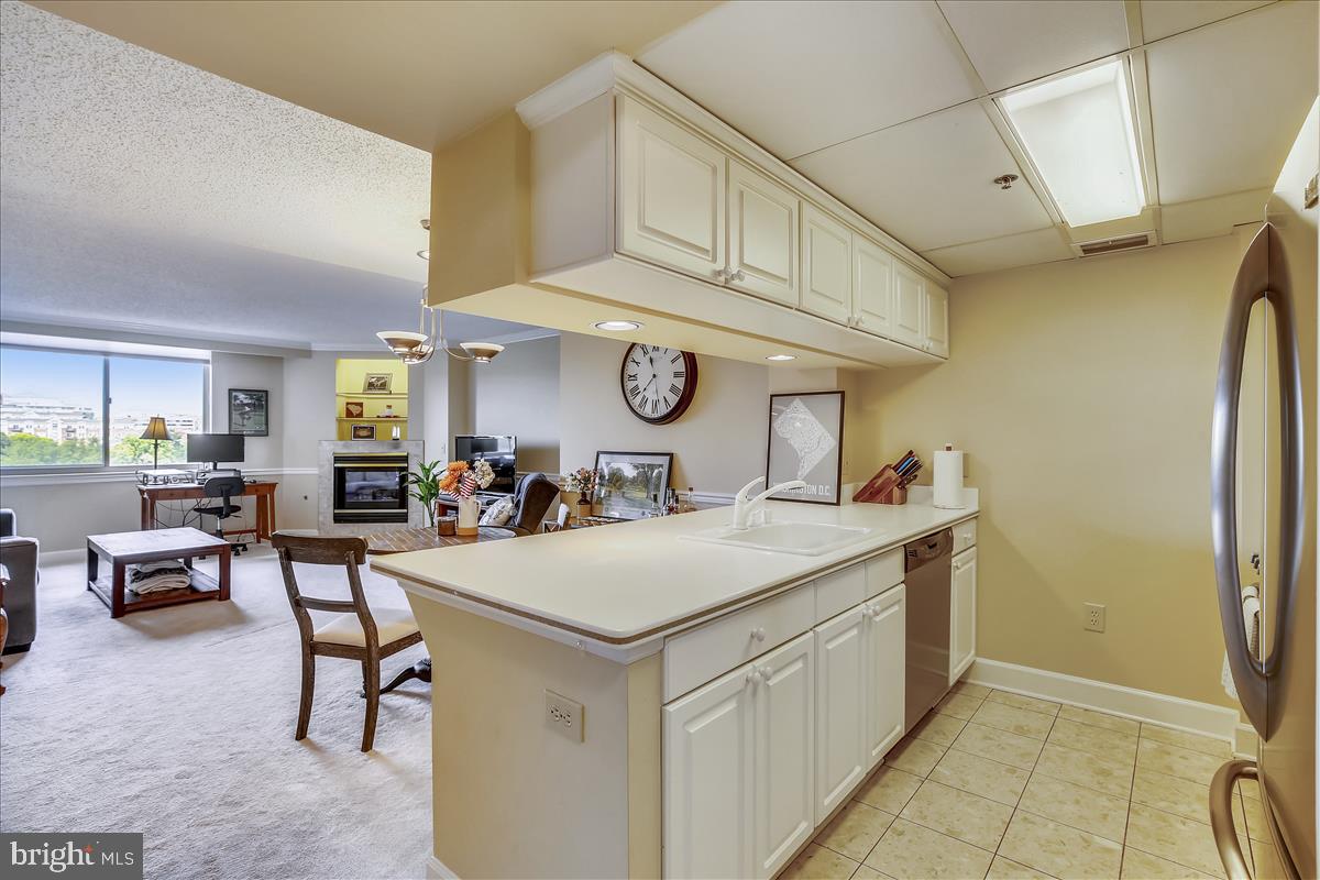 THE WILLIAMSBURG - Residential