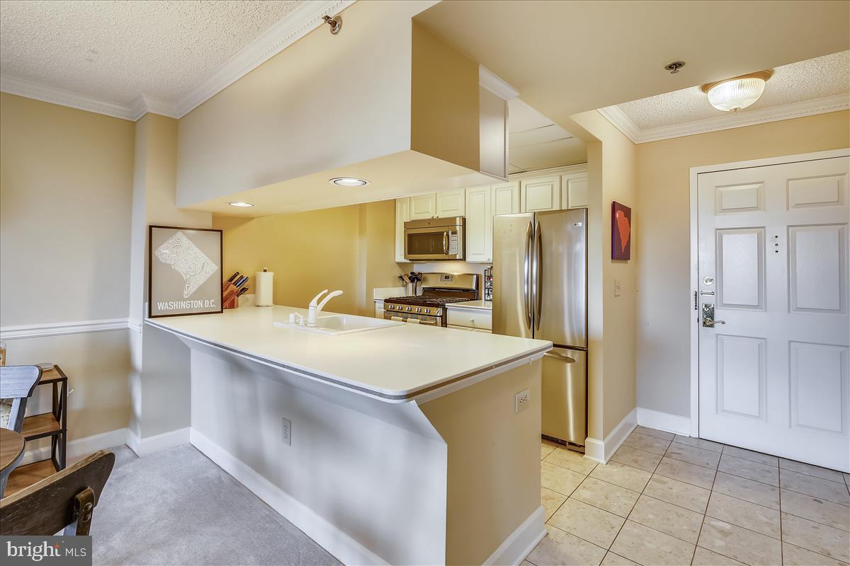 THE WILLIAMSBURG - Residential