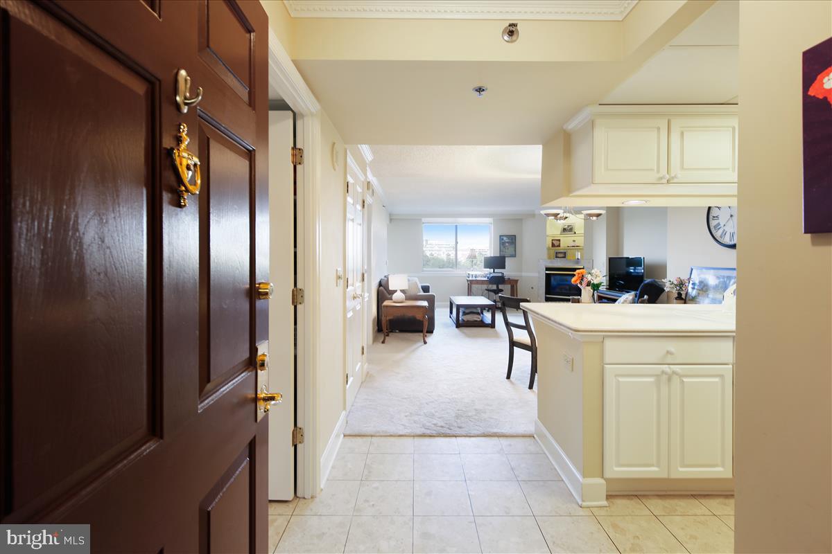 THE WILLIAMSBURG - Residential