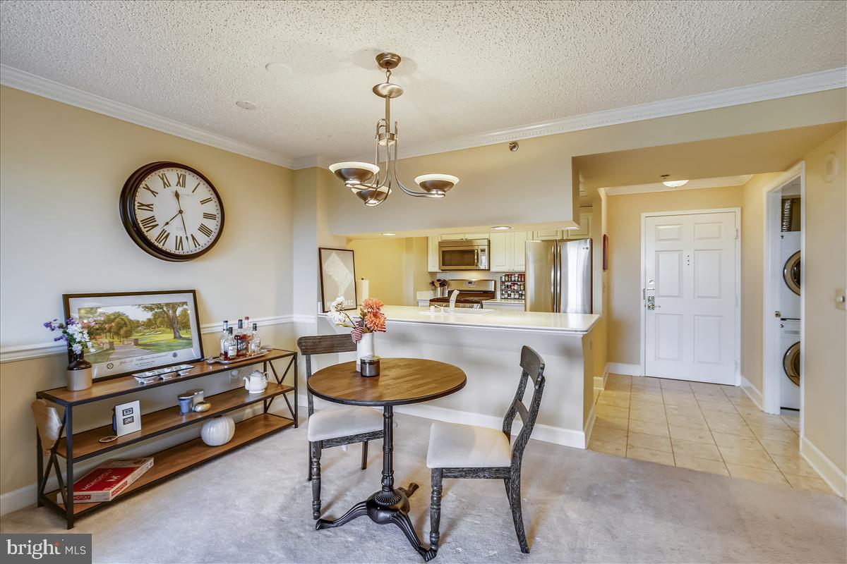 THE WILLIAMSBURG - Residential