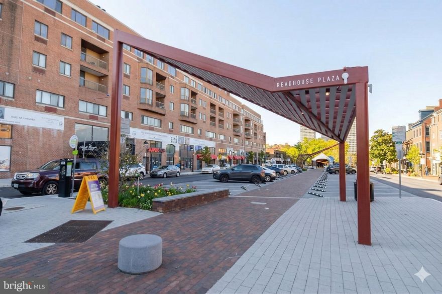 Fantastic 1 BR 1.5 Bath with balcony available in Abbotts Square. South facing windows and balcony over looking South Street bring in tons of natural light and some views of riverfront activity. Updated finishes and convenient features throughout: low-maintenance laminate-plank flooring, Granite and stainless kitchen with wood cabinets and plenty of counter space. Breakfast bar for causal dining, or host your friends in style in the dining area. The living main area feels open and contemporary and features glass sliding patio doors to your own private balcony- great for a cafe table or a comfortable chair for relaxing... Make it your own! Entry hall has a decent coat closet and a convenient half bath. Large bedroom with three closets- each outfitted with custom organizers. The full bath is ensuite and features a standard tub with tile surround. Abbotts Square is a very convenient location for living an active lifestyle, with many options for boutique shopping, Groceries, famous Headhouse Square Farmers Market, nightlife, and award winning restaurants are in very close proximity. Easy access to the waterfront running/bike trail via pedestrian bridge on South Street. The Walkscore for this location is very high (98/100), meaning you can accomplish the majority of your daily errands on foot with excellent public transit options as well. The building may have parking available on-site for an additional fee (subject to availability)- please inquire.