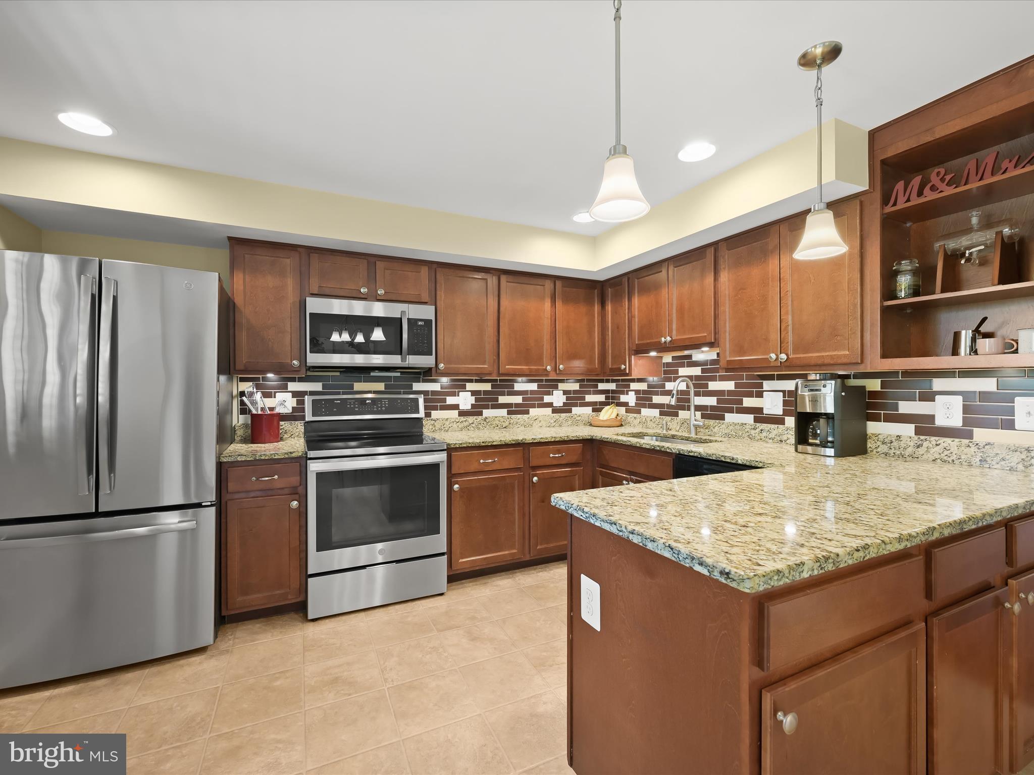 8189 MOUNTAIN ESTATE COURT