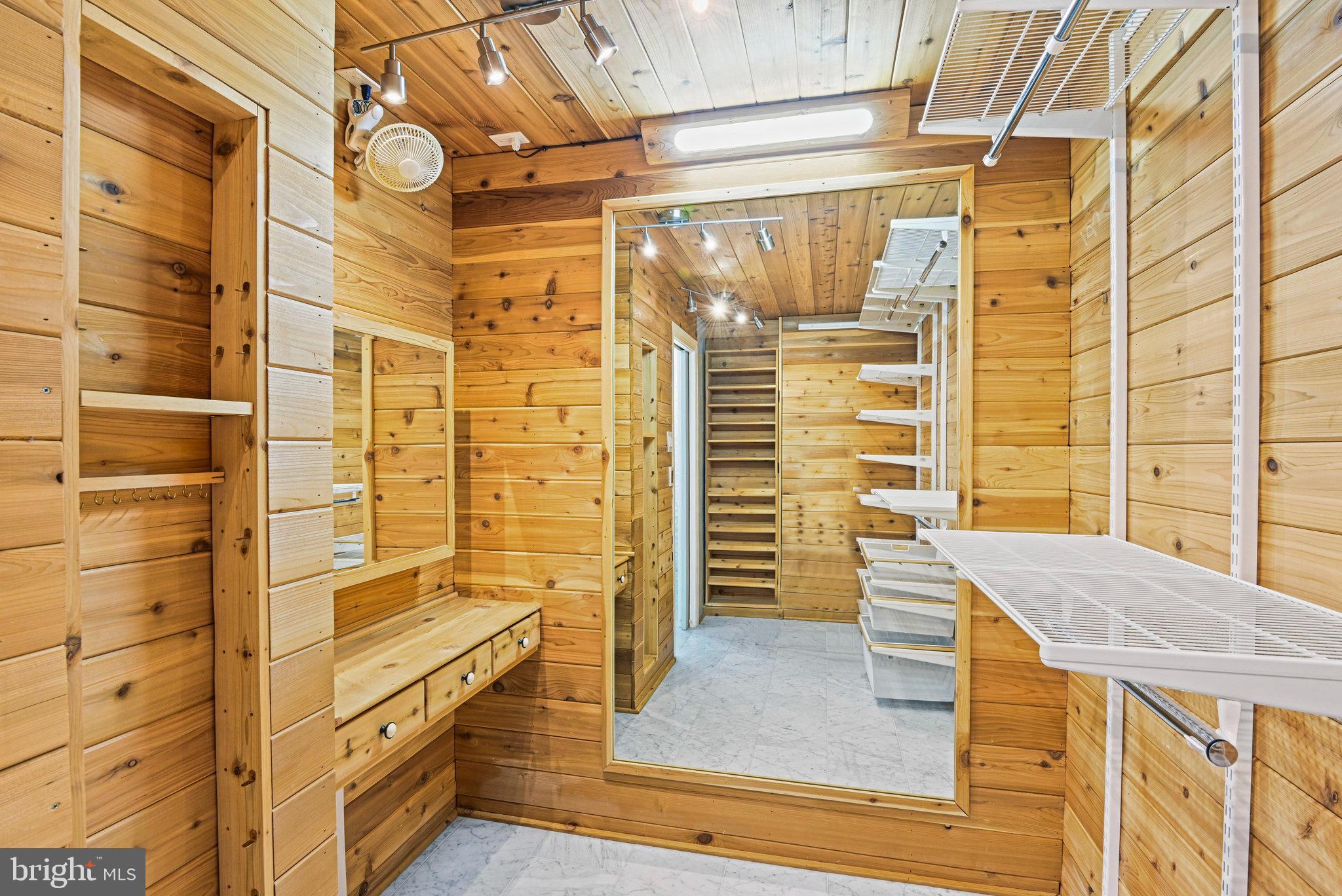 CHANTILLY HIGHLANDS - Residential Lease