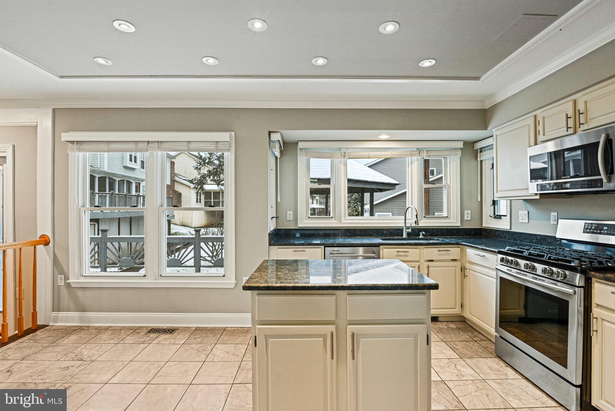 CHANTILLY HIGHLANDS - Residential Lease