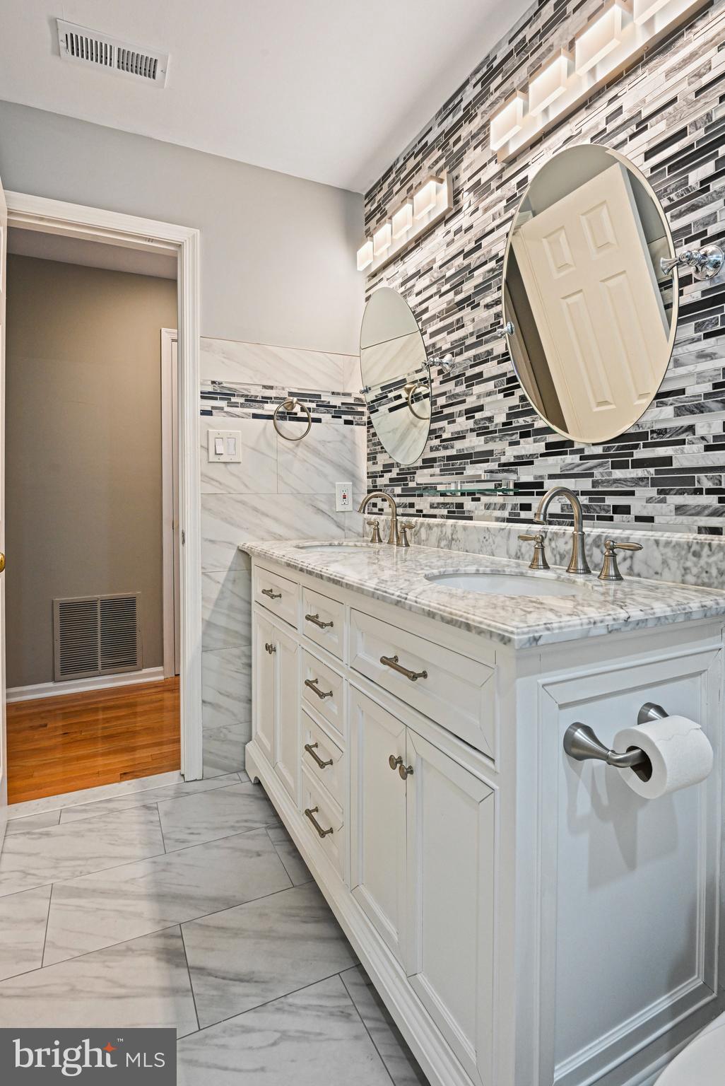 CHANTILLY HIGHLANDS - Residential Lease