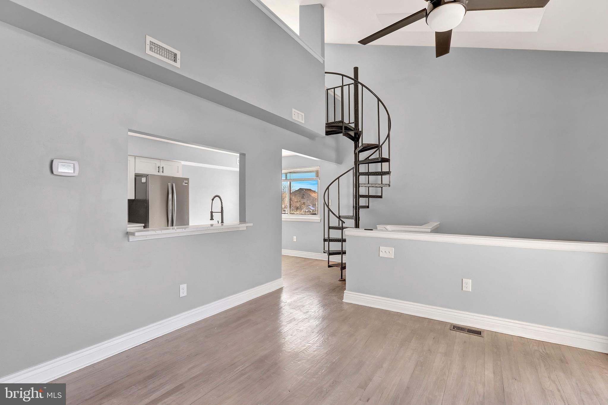 2106 SANDRA ROAD