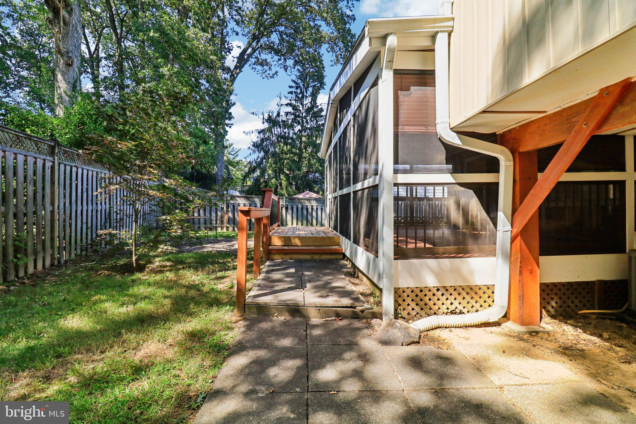 DUNN LORING WOODS - Residential