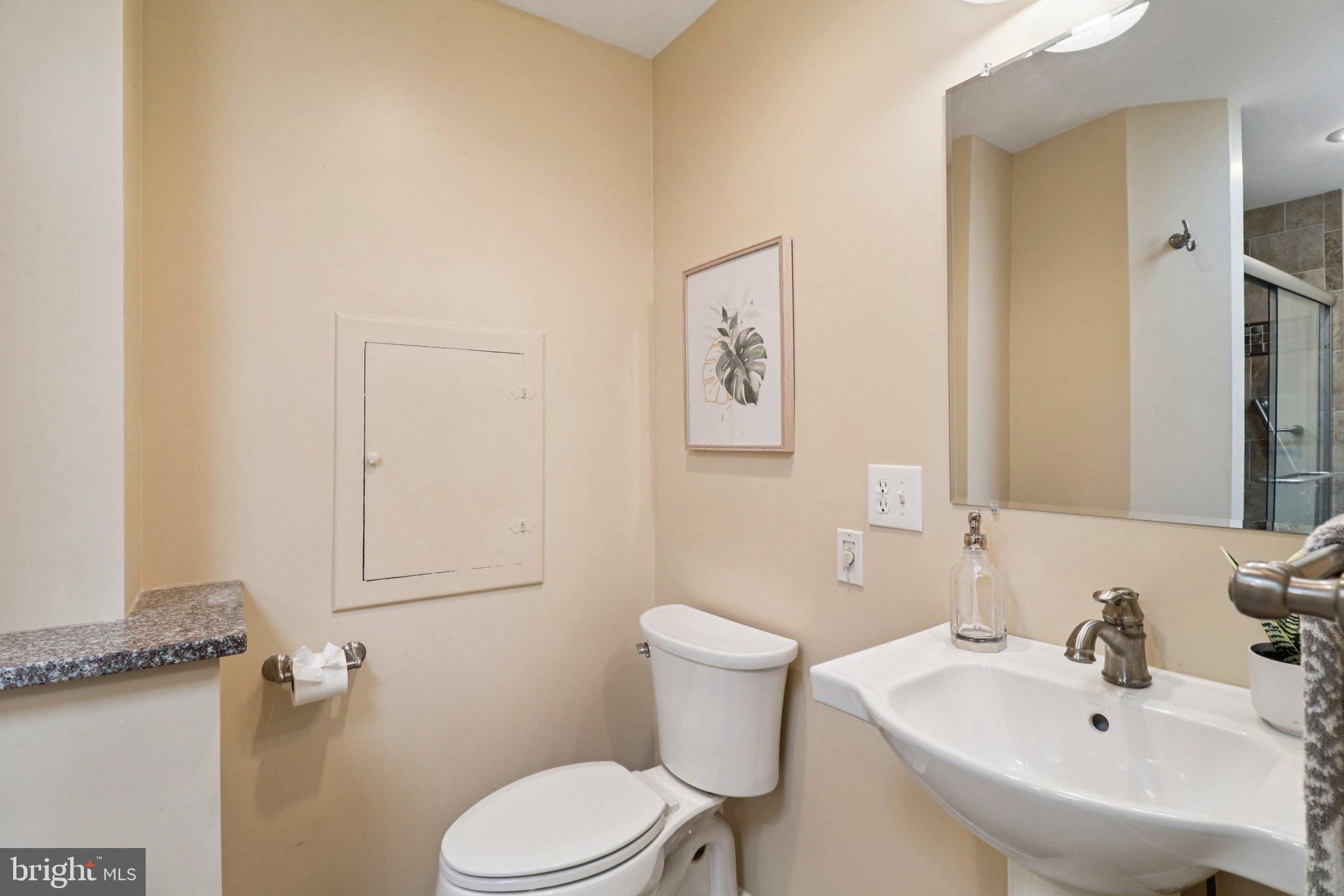 DUNN LORING WOODS - Residential