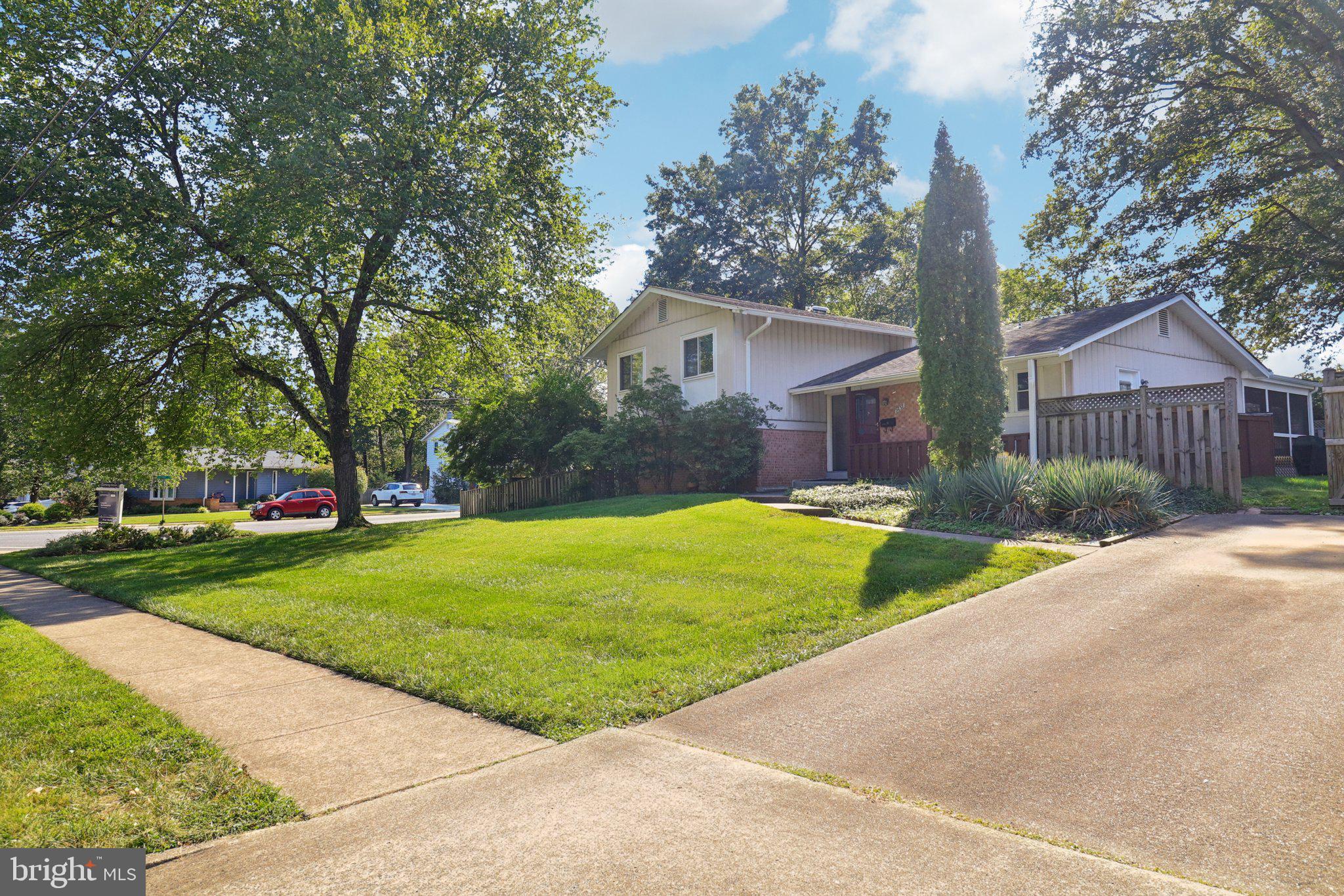 DUNN LORING WOODS - Residential