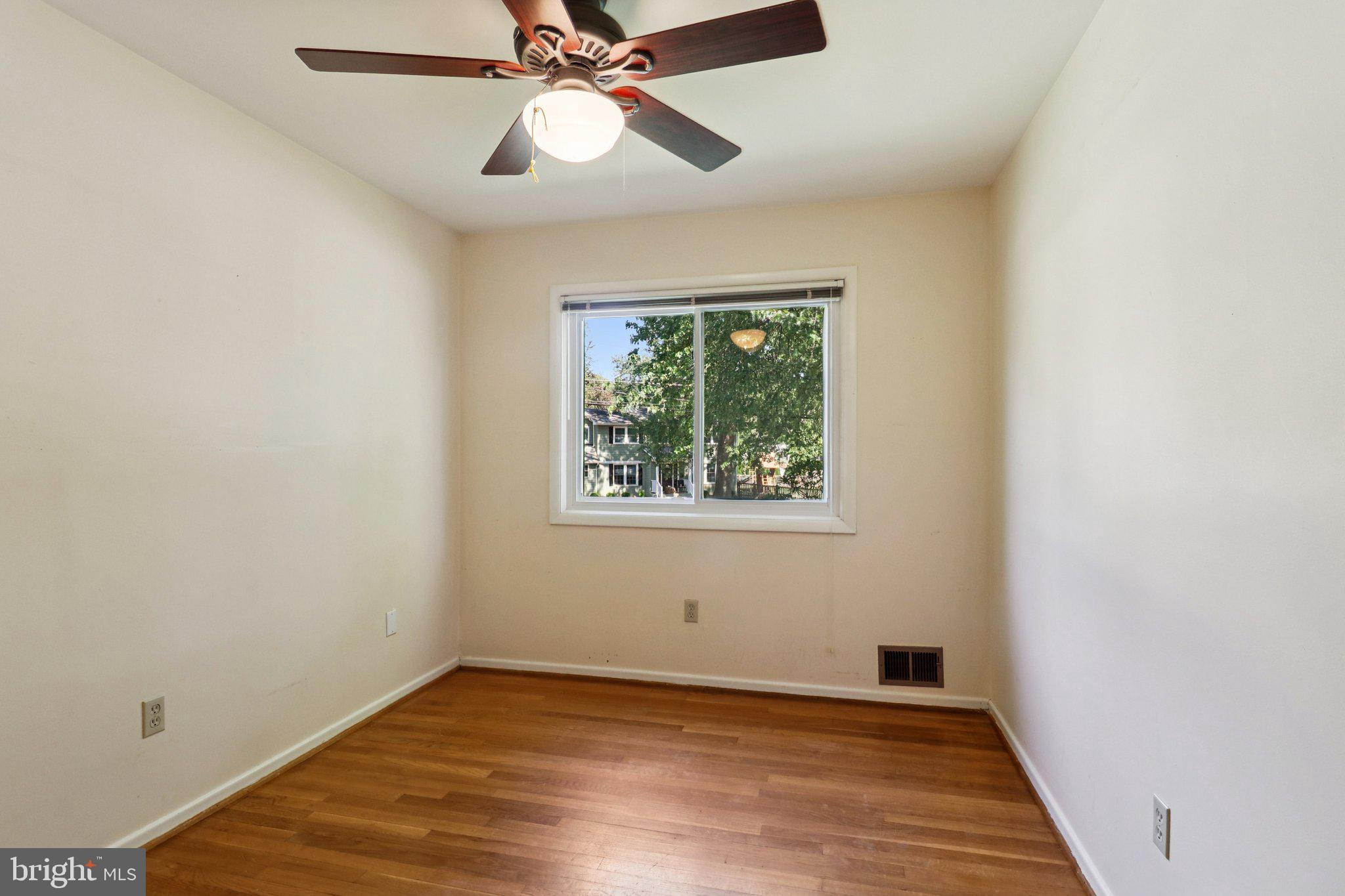 DUNN LORING WOODS - Residential