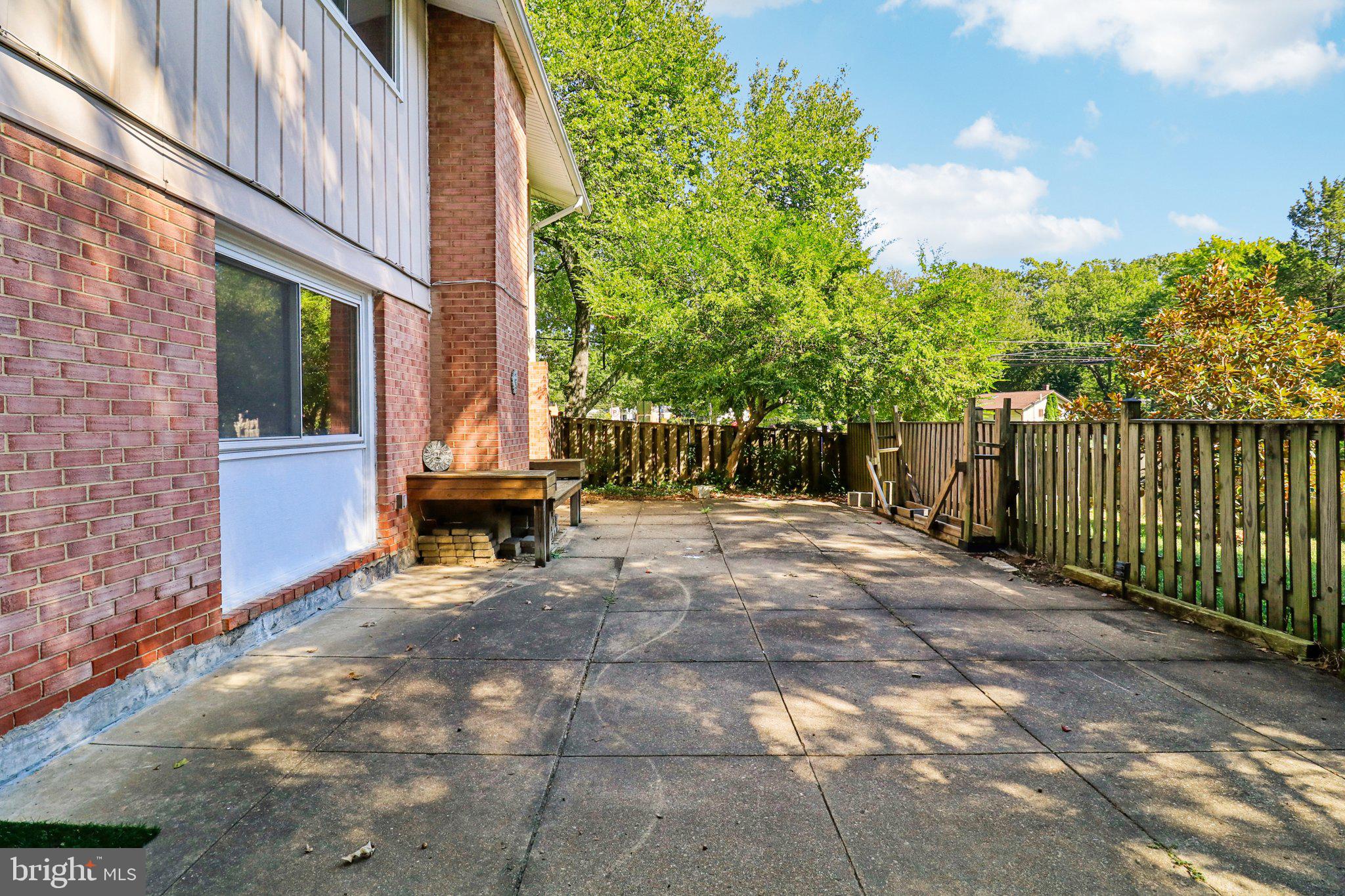 DUNN LORING WOODS - Residential